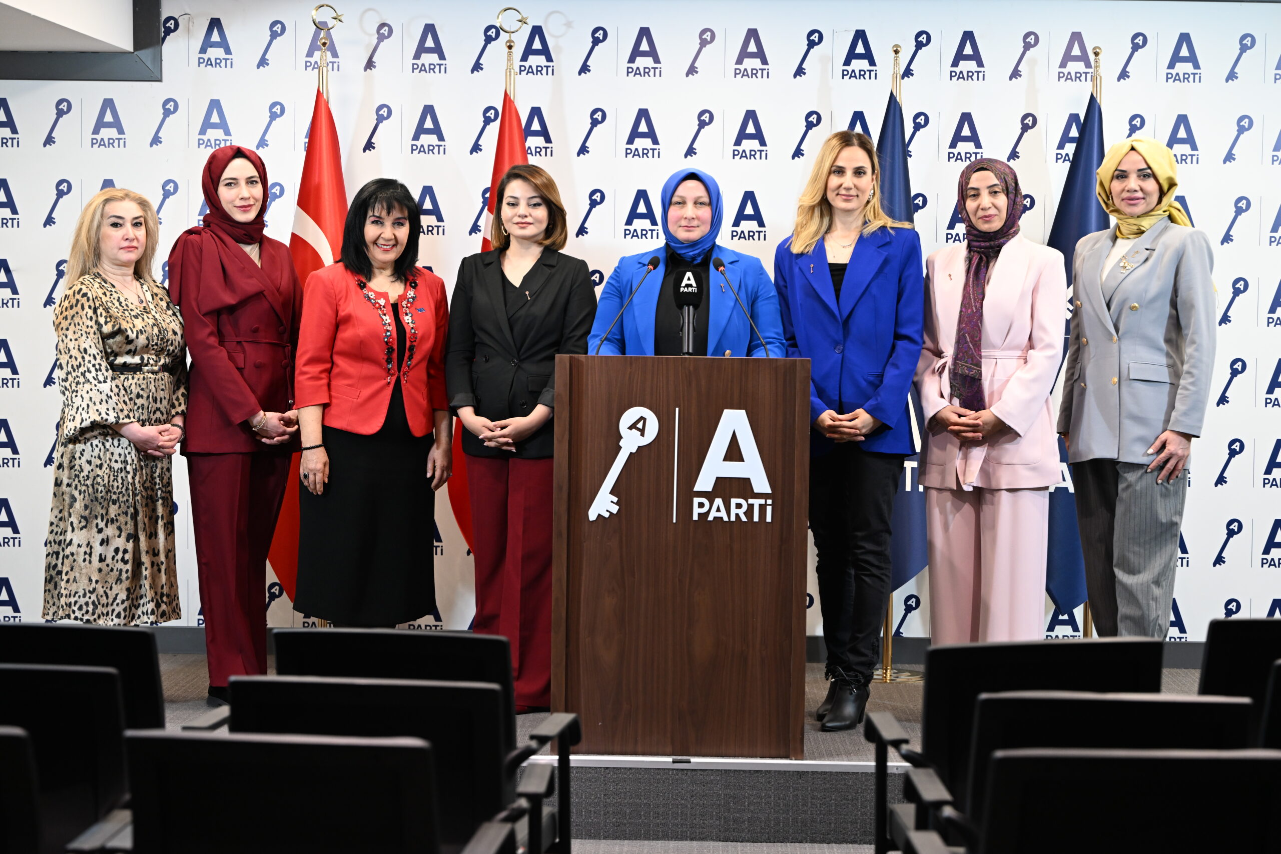 Anahtar Parti Genel Merkez Kadın Kolları Başkanı Aslı Dalli’nin 8 mart Dünya kadınlar günü için yaptığı basın açıklaması